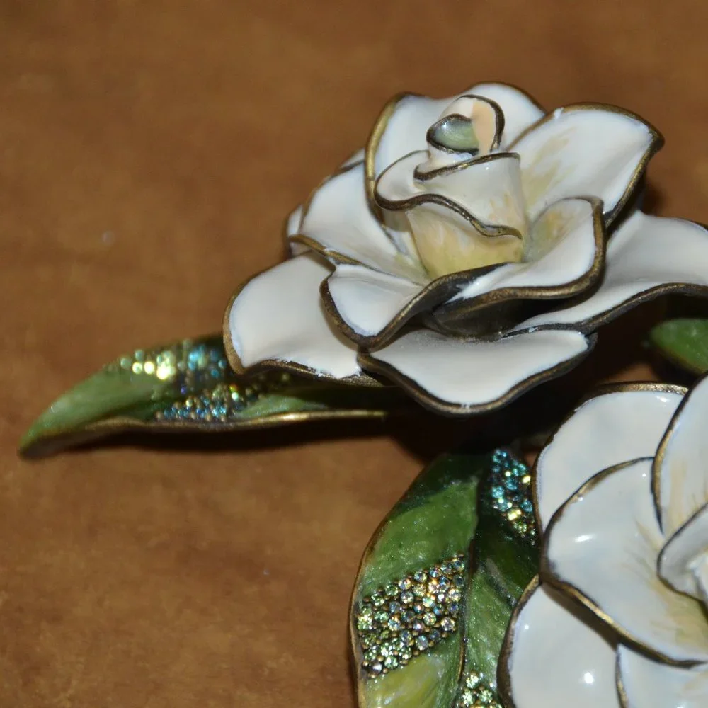 RARE JAY STRONGWATER GARDENIA DRAGONFLY FLORAL FLOWER CRYSTAL ENAMEL FIGURINE